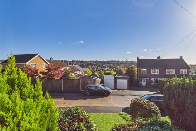 83 Telford Way, High Wycombe photo 2