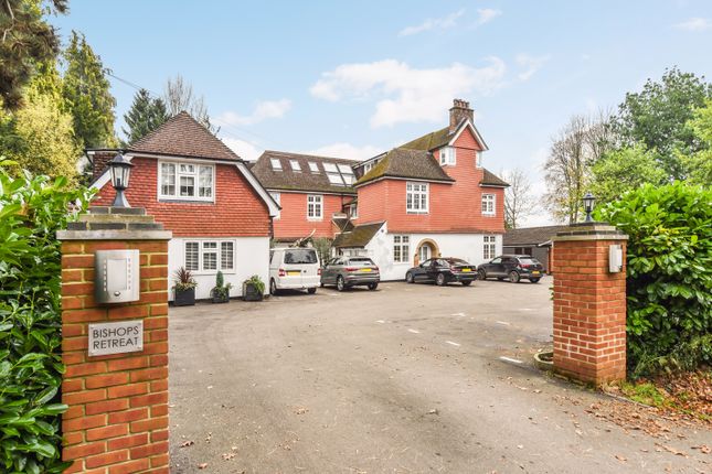 2-bed flat on 2 Bishops Retreat, Southdown Road, Hampshire, England, £1,600/mo