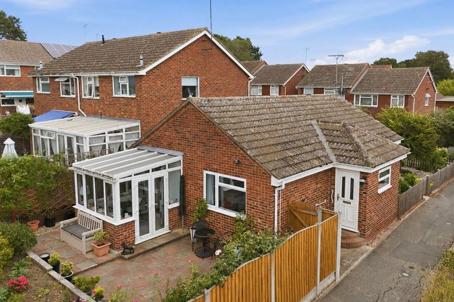 91 Nether Court, Halstead photo 2