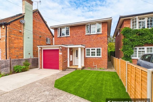 4-bed detached on 22b,, Franklin Avenue, Tadley, £400,000