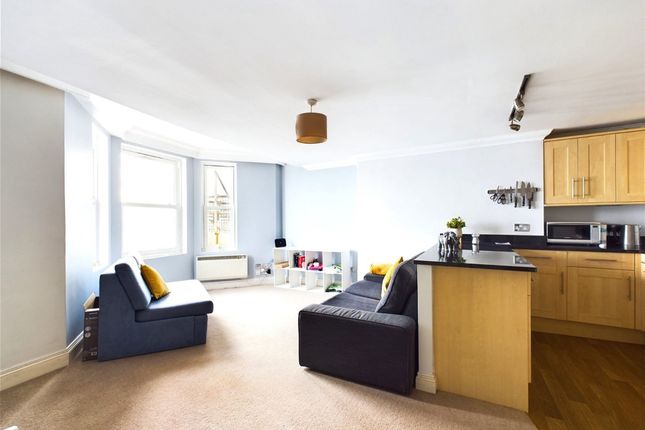 Flat 5, 84 Marine Parade, Worthing photo 3