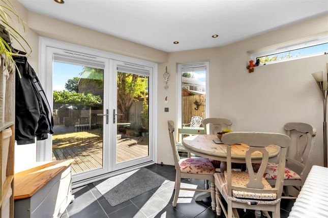 28, Freeks Lane, Burgess Hill photo 4