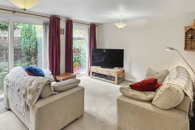 34, Dean Garden Rise, High Wycombe photo 2