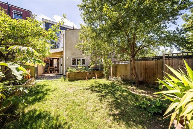 105, George Lane, London photo 4