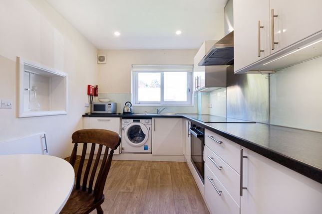 Flat for sale in Cunliffe Close, Oxford
