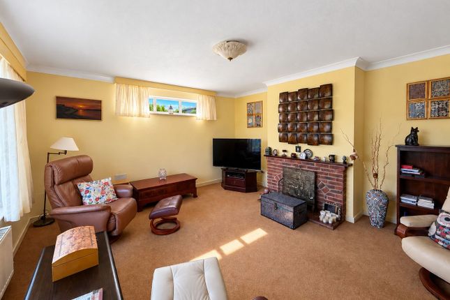 53, Riders Bolt, Bexhill-on-Sea photo 3