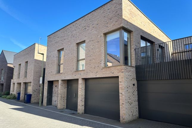 Thumbnail Detached house to rent in Bluebell Mews, Oxford