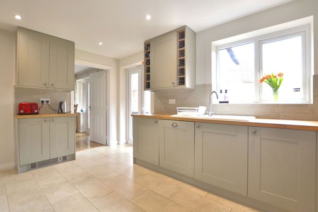 5, Stafford Close Kingsway, Gloucester photo 4
