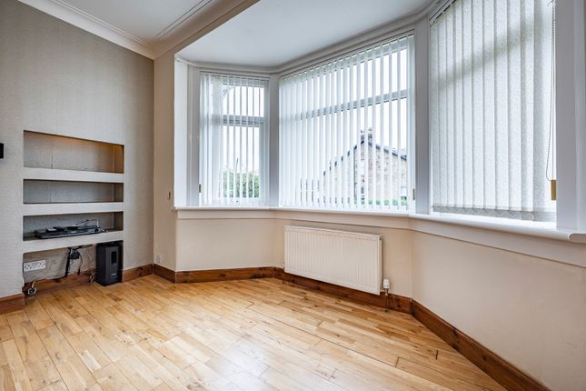 2 Hillend Road, Burnside, Glasgow photo 4