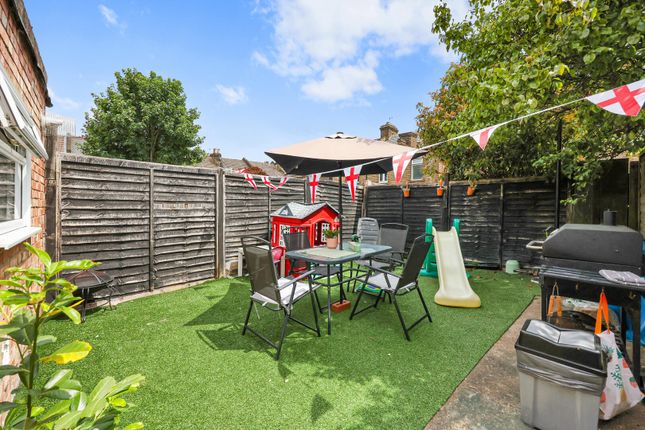34, Marsden Road, London photo 4
