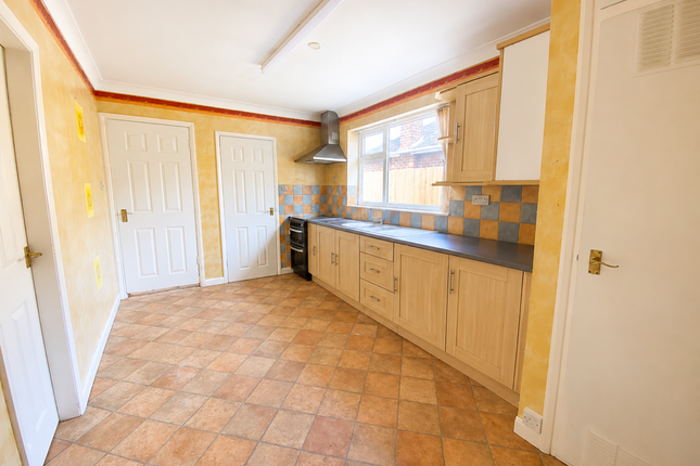 26 Harwood Avenue, Holbeach photo 2