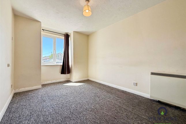 Flat 19, Sycamore Court,, Sandcliff Road, Erith photo 3