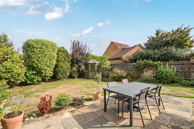 5, Chilmans Drive, Great Bookham photo 4