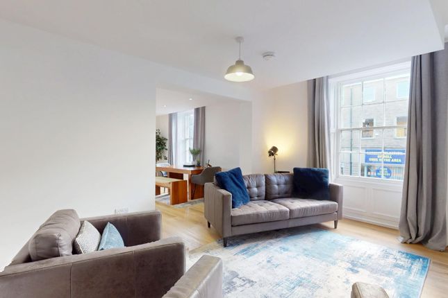 Flat 2, 38, Boroughgate, Otley photo 2