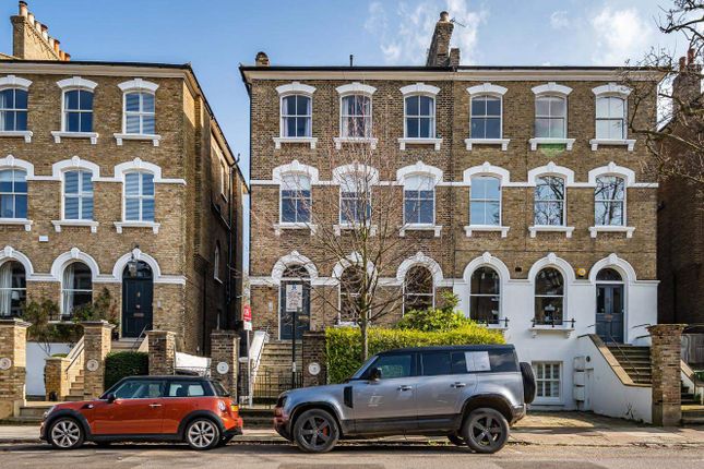 Flat for sale in Highbury Hill, London