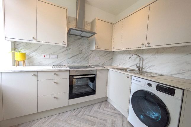 Colinton Mains Crescent, Colinton Mains, Edinburgh, EH13 9DD, Edinburgh photo 4