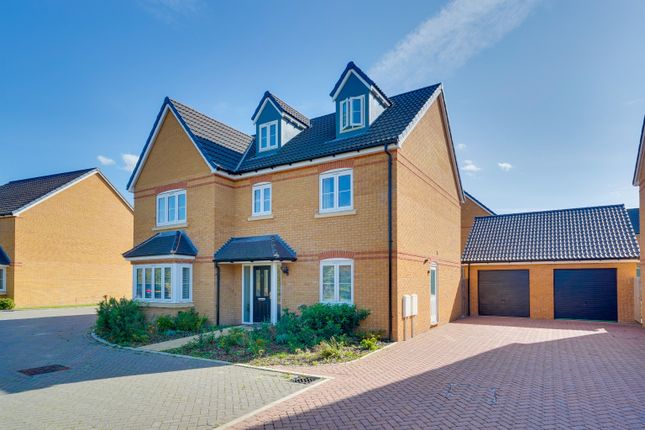 Detached house for sale in Hammond Close, Royston, Hertfordshire