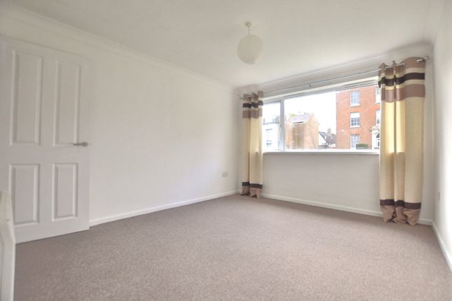 Bijou Court,Flat 17, Kingsholm Road, Gloucester photo 4