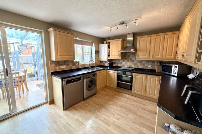 3, Cedar Way, Coleford photo 4