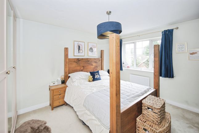 9, Drovers Close, Balsall Common photo 2