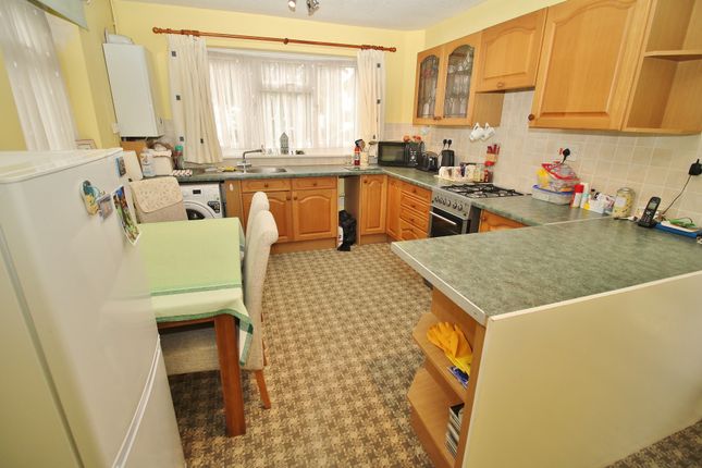 53, Park Way, Havant photo 4