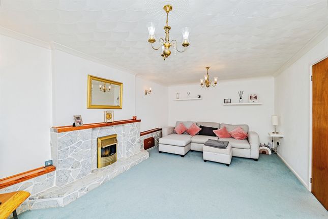 7, Fairland Close, Pontyclun photo 4