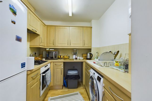 Flat for sale in Standish Street, Bridgwater