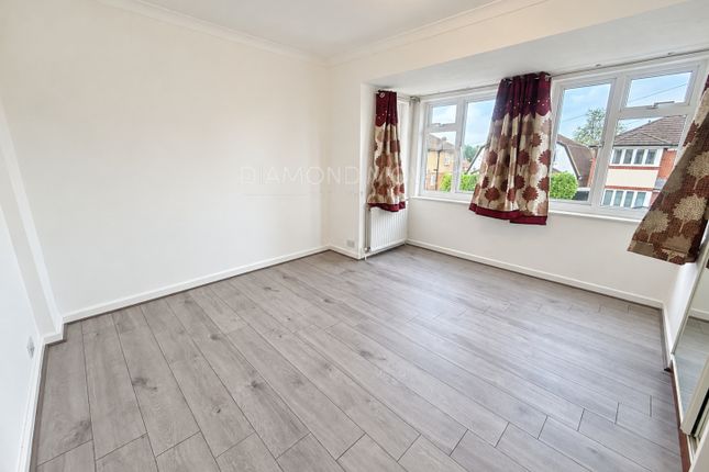 657 (7), Worple Road, Staines-upon-Thames photo 2
