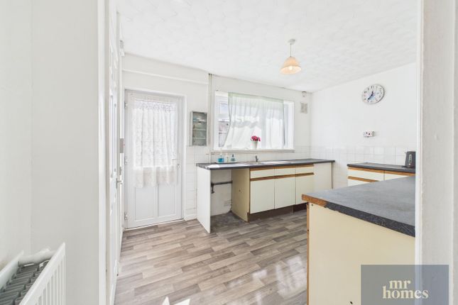 11, Pen Y Garn Road, Cardiff photo 3