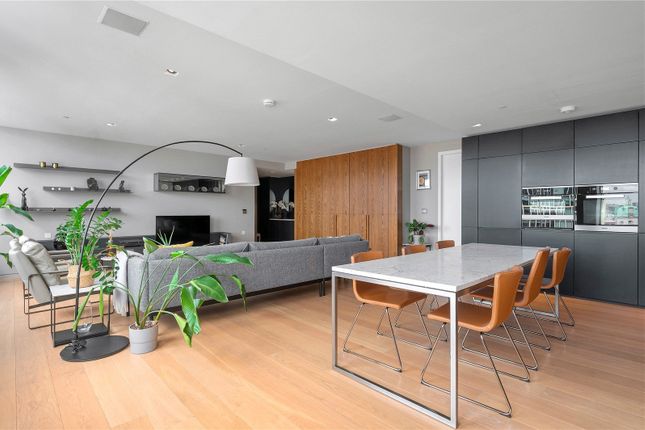 Apartment 5.1, The Askew Building, 50, Bartholomew Close, London photo 3