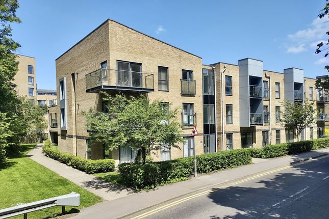 2-bed flat on 6, Mill House Rose Lane Nash Mills Wharf, Hemel Hempstead, £325,000