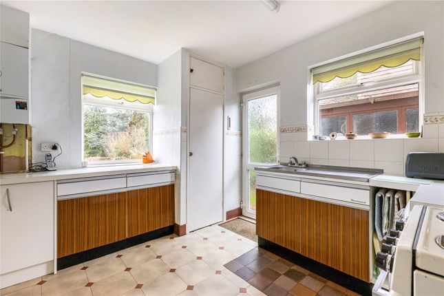 18, St Peters Way, Rickmansworth photo 3