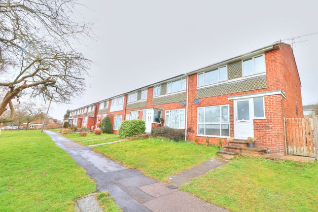 Thumbnail Terraced house to rent in Primrose Green, Widmer End, High Wycombe