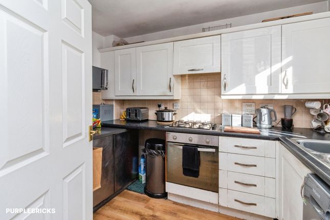 2, Rothwell Close, Telford photo 4