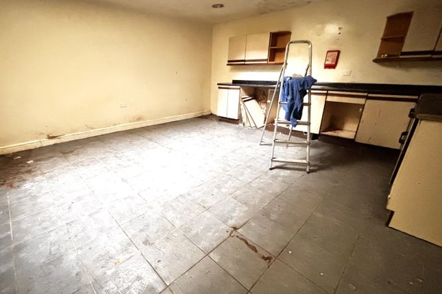 46, Water Street, Carmarthen photo 4