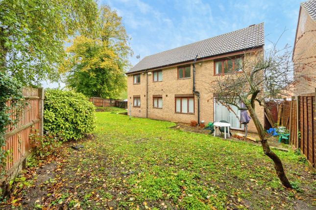 Wells Close, Bedford photo 2