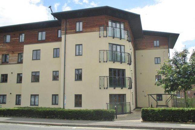 Thumbnail Flat to rent in Queensway Place, Yeovil