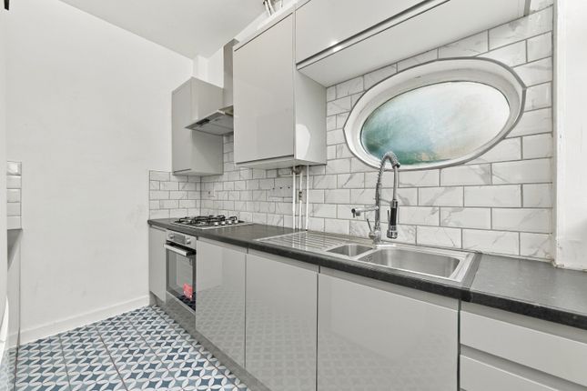 Sulina Road, London photo 3