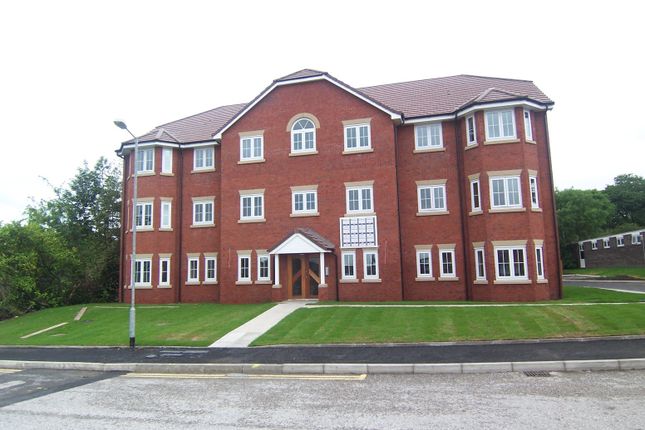 Flat to rent in Samuel House, Sandfield Park, Bolton
