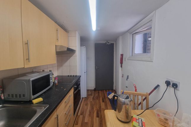 Room 2, Newington Green, London photo 5