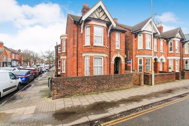 4-bed house on 128, Castle Road, Bedford, £500,000