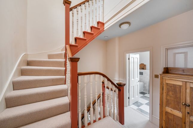 64, Belsize Avenue, London photo 4