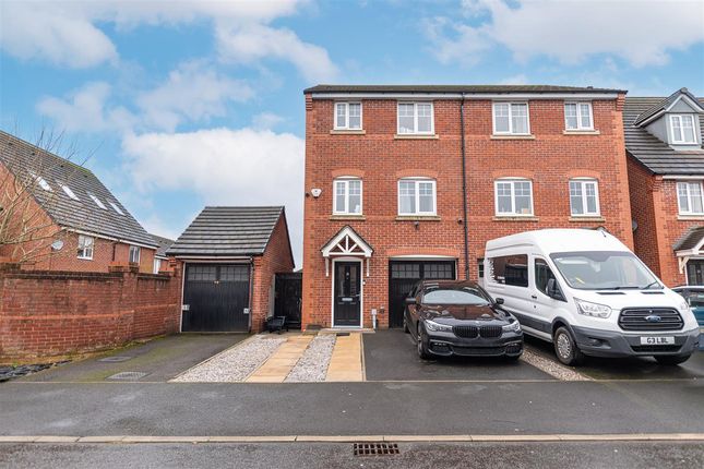 Town house for sale in Gort Way, Heywood, Heywood