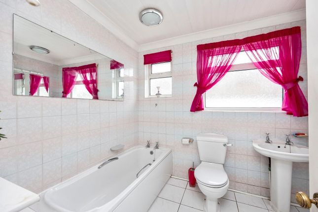 2-bed bungalow on Northease Drive, Hove, £375,000