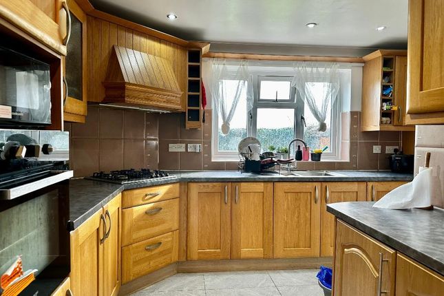 36, Batchwood Green, Orpington photo 4