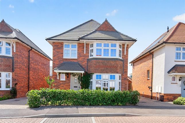 3-bed detached on Horseshoe Way Walberton, Arundel, £480,000