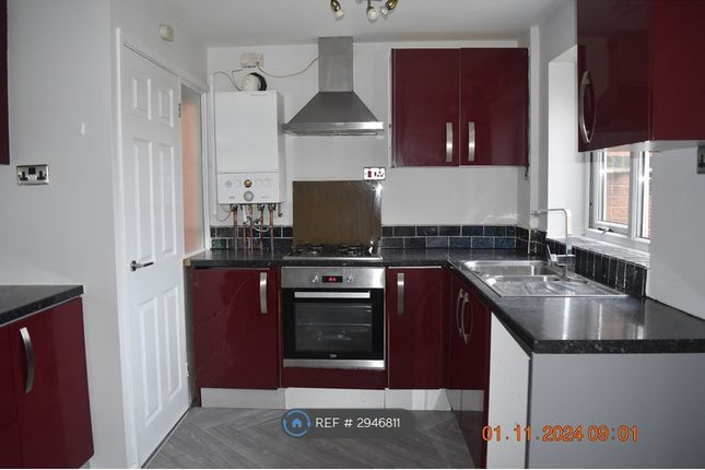 Woodford Crescent, Burntwood photo 4