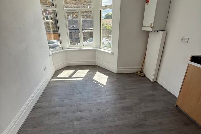 2, Rossefield Road, Bradford photo 5