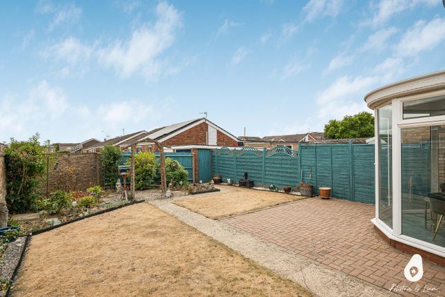 75 Blenheim Drive, Bicester, Oxfordshire photo 2