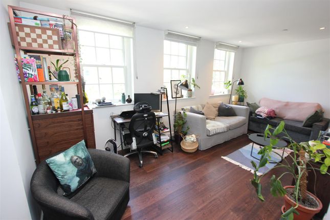 Thumbnail Flat to rent in King Henry Terrace, Sovereign Court, Wapping
